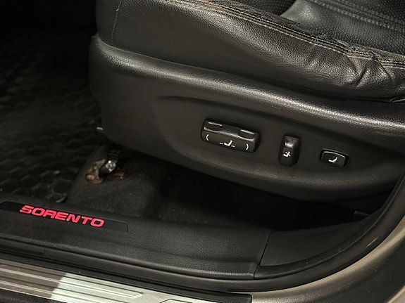 Kia Sorento 14 of 24
