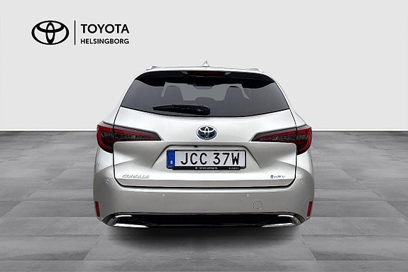 Toyota Corolla 5 of 13