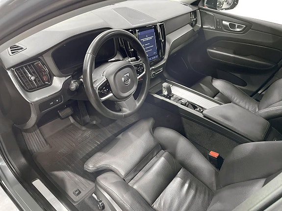 Volvo XC60 10 of 26