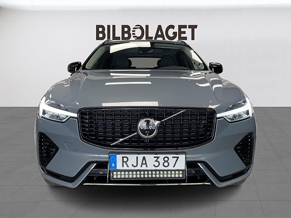 Volvo XC60 8 of 26