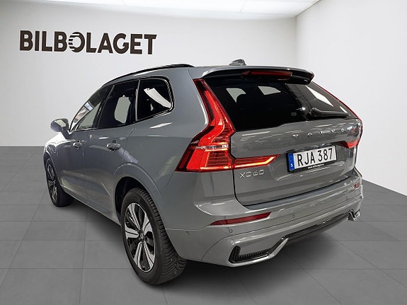 Volvo XC60 3 of 26