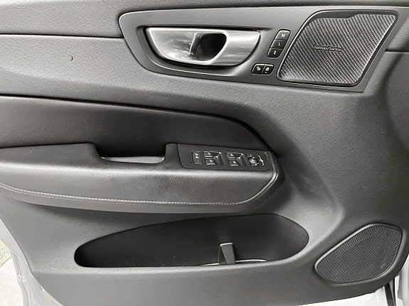 Volvo XC60 12 of 26