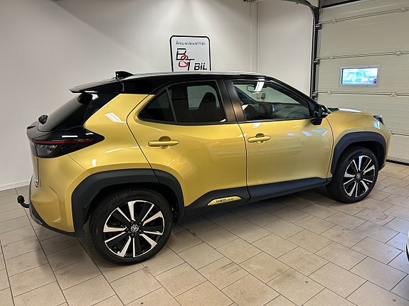 Toyota Yaris Cross 3 of 13