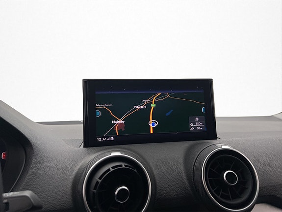 Audi Q2 19 of 29