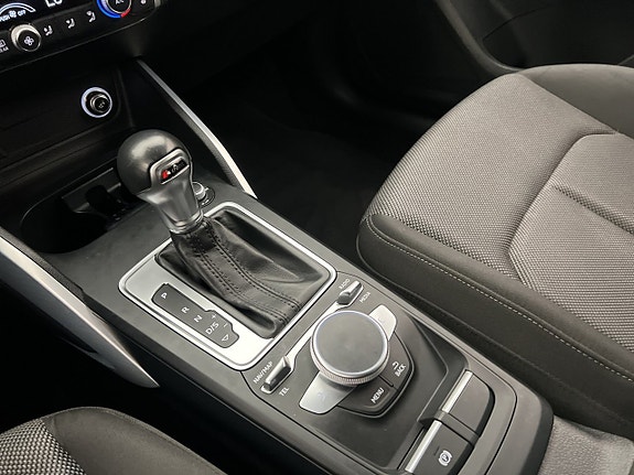 Audi Q2 21 of 29