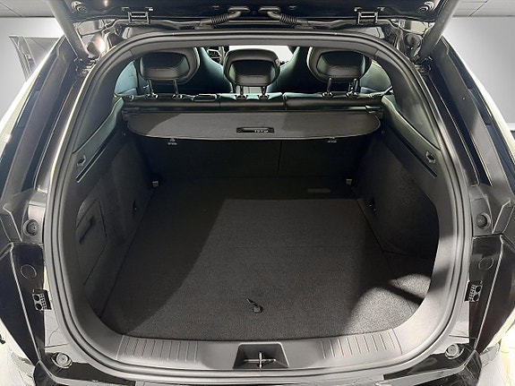 Mazda CX-6e 10 of 13