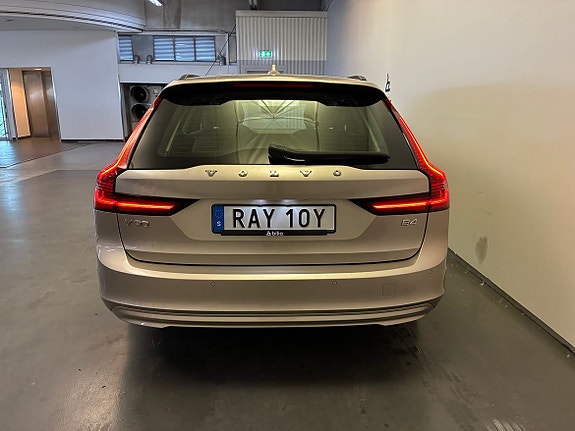 Volvo V90 7 of 19