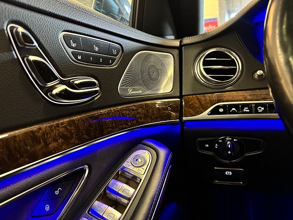 Mercedes-Benz S500 21 of 25