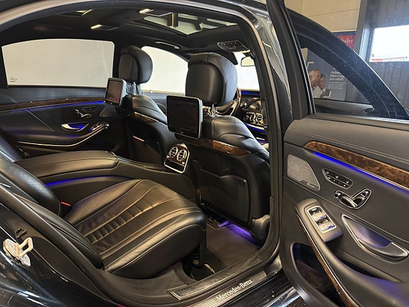 Mercedes-Benz S500 11 of 25