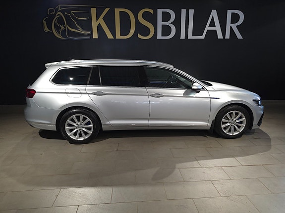 Volkswagen Passat 4 of 14
