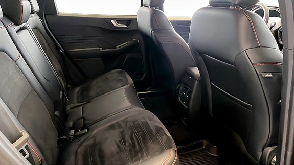 Ford Kuga 5 of 9