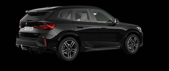 BMW iX1 3 of 5