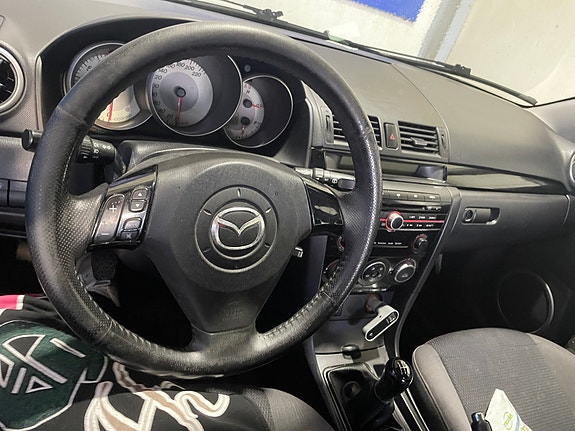 Mazda 3 4 of 4