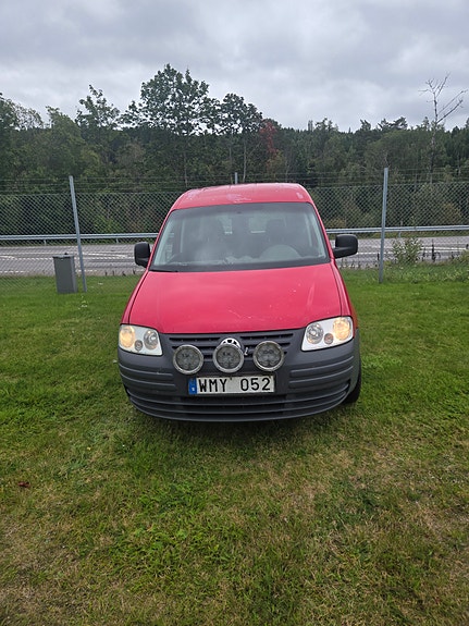Volkswagen Caddy 2 of 5