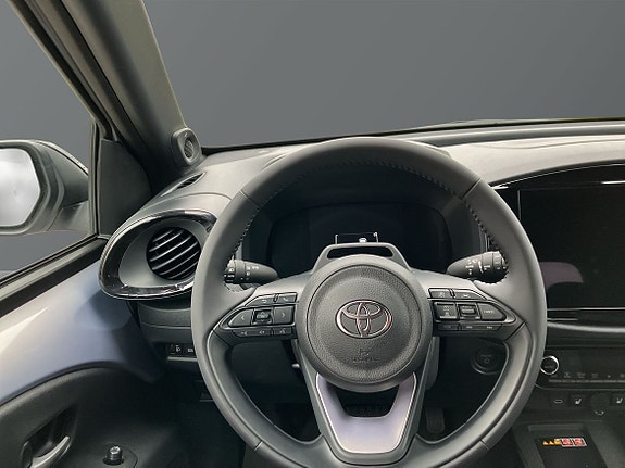 Toyota Aygo X 10 of 13
