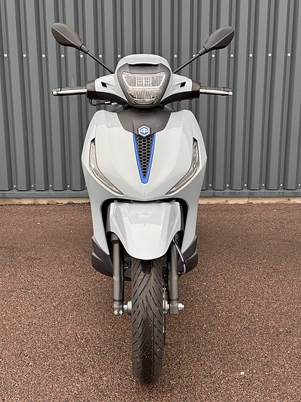 Piaggio BEVERLY 310 S 3 of 5