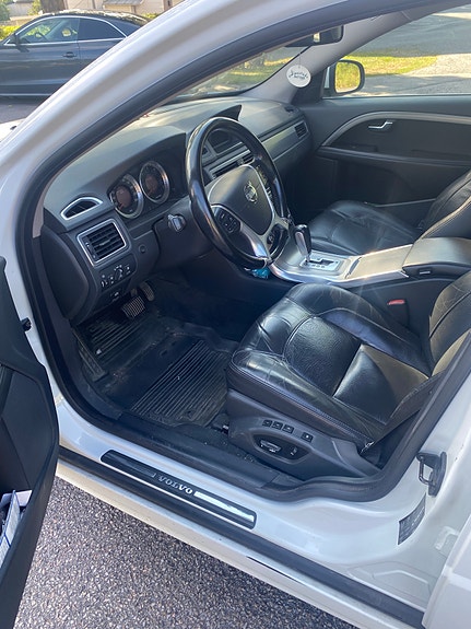 Volvo V70 9 of 10