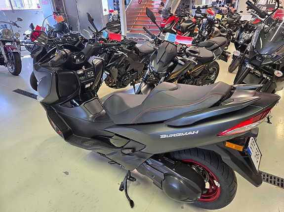 Suzuki AN400 BURGMAN ABS 3 of 3
