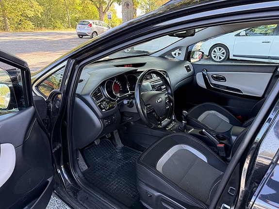 Kia Ceed 15 of 26