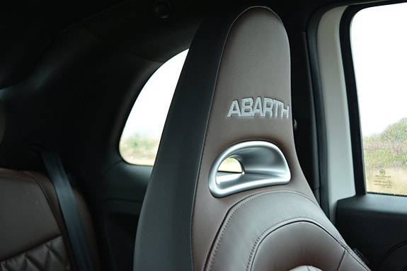 Abarth 595C 30 of 30