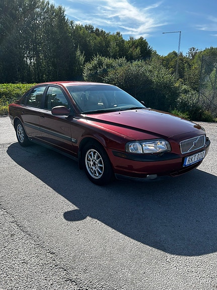 Volvo S80 2 of 8