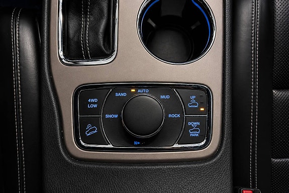 Jeep Grand Cherokee 15 of 20
