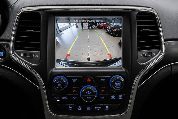 Jeep Grand Cherokee 17 of 20