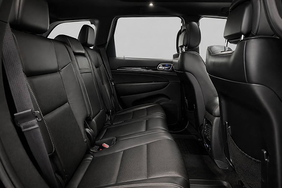 Jeep Grand Cherokee 11 of 20