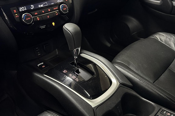 Nissan X-Trail 9 of 15