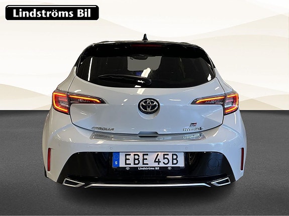 Toyota Corolla 8 of 23