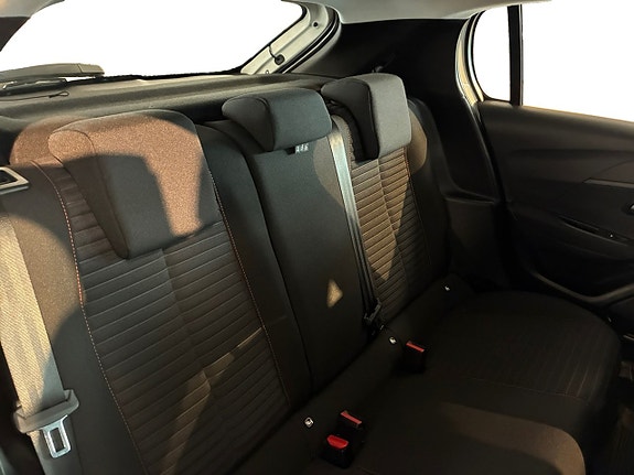Peugeot 208 17 of 19