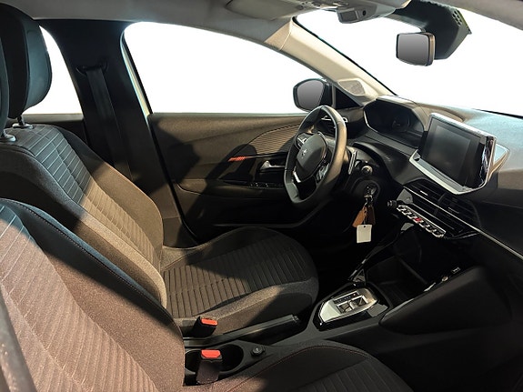 Peugeot 208 16 of 19