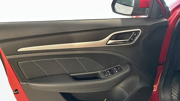 MG ZS 11 of 20