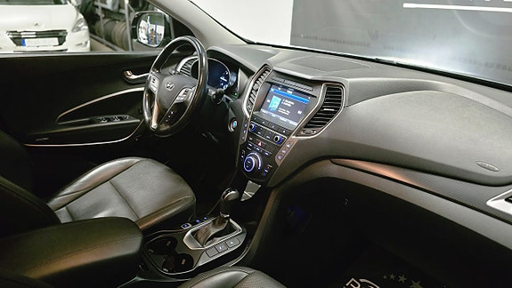 Hyundai Santa Fe 11 of 30