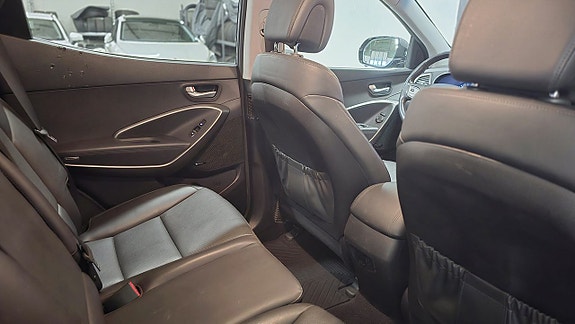 Hyundai Santa Fe 14 of 30