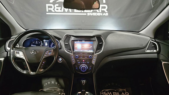 Hyundai Santa Fe 10 of 30