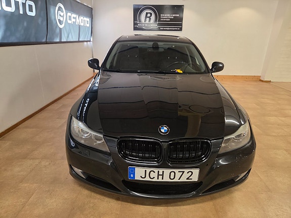 BMW 335i 2 of 11