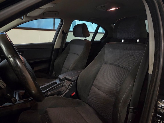 BMW 335i 10 of 11