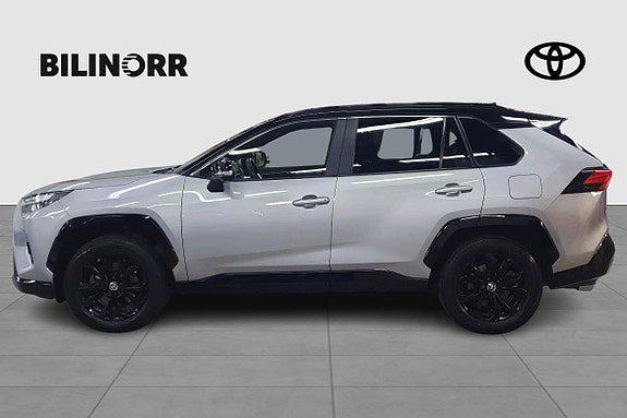 Toyota RAV4 3 of 11