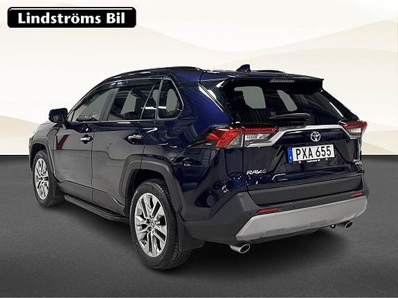 Toyota RAV4 4 of 24