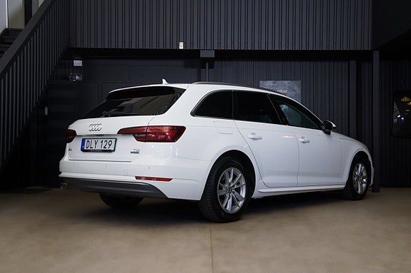 Audi A4 5 of 16