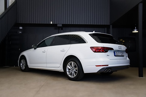 Audi A4 6 of 16