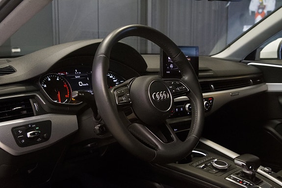 Audi A4 10 of 16