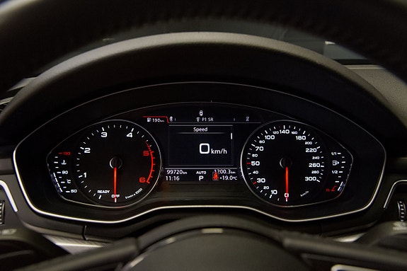 Audi A4 11 of 16