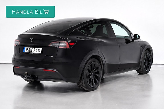 Tesla Model Y 4 of 13