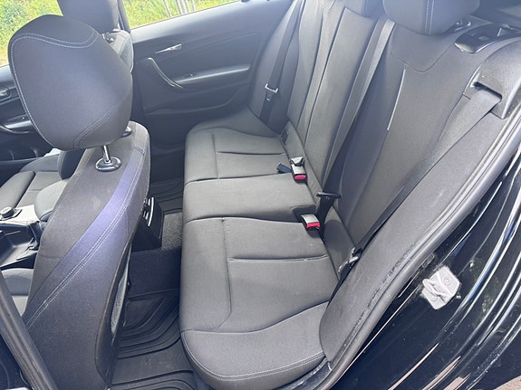 BMW 118d 15 of 30