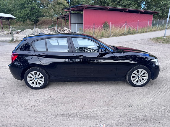 BMW 118d 4 of 30