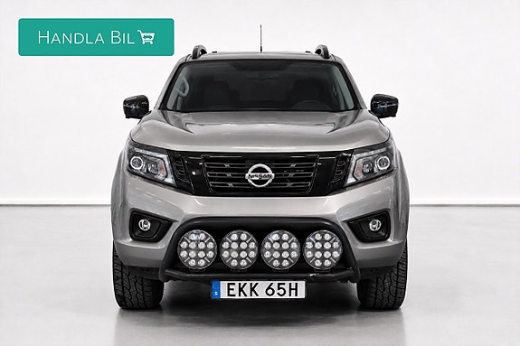 Nissan Navara 2 of 17