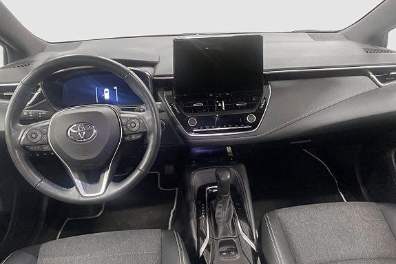 Toyota Corolla 7 of 12