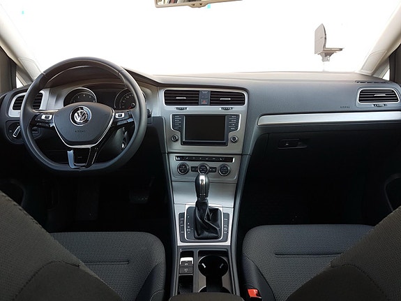 Volkswagen Golf VII 3 of 5
